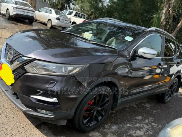 Nissan Qashqai 2018 Brown