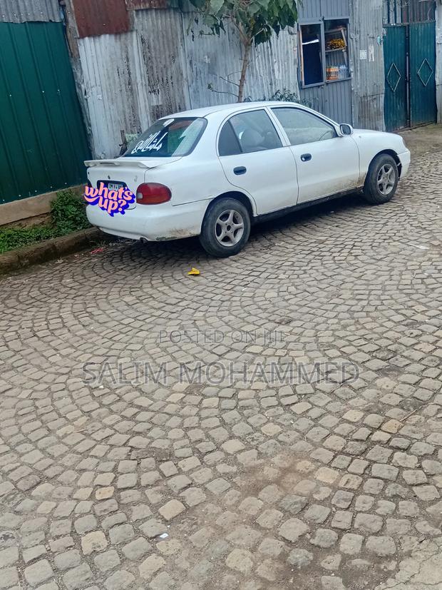 Hyundai Accent 1995 White