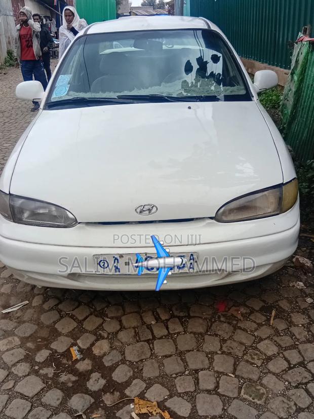 Hyundai Accent 1995 White