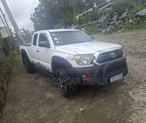 Toyota Tacoma 2015 White