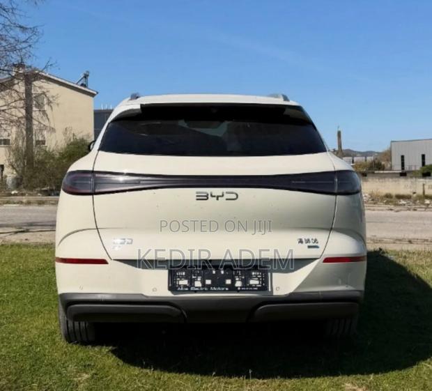 New BYD Sealion 06 EV 2025 Silver