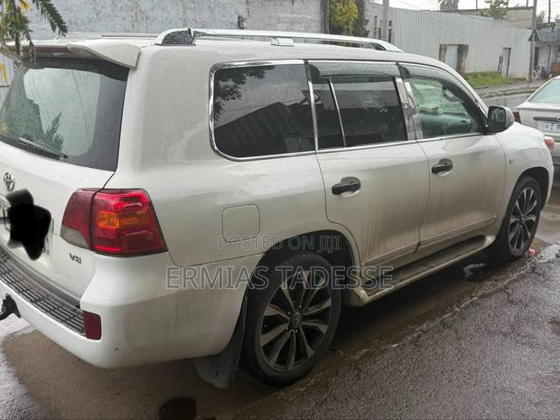 Toyota Land Cruiser 4.5 V8 VXR 2010 White