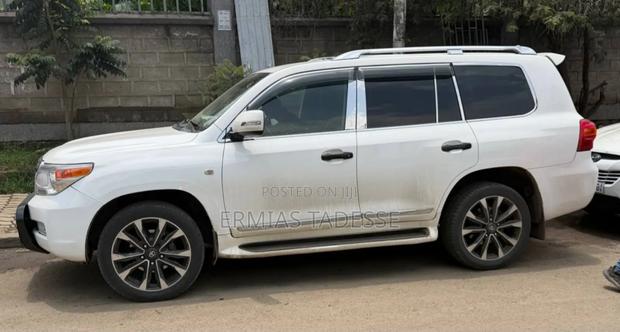 Toyota Land Cruiser 4.5 V8 VXR 2010 White