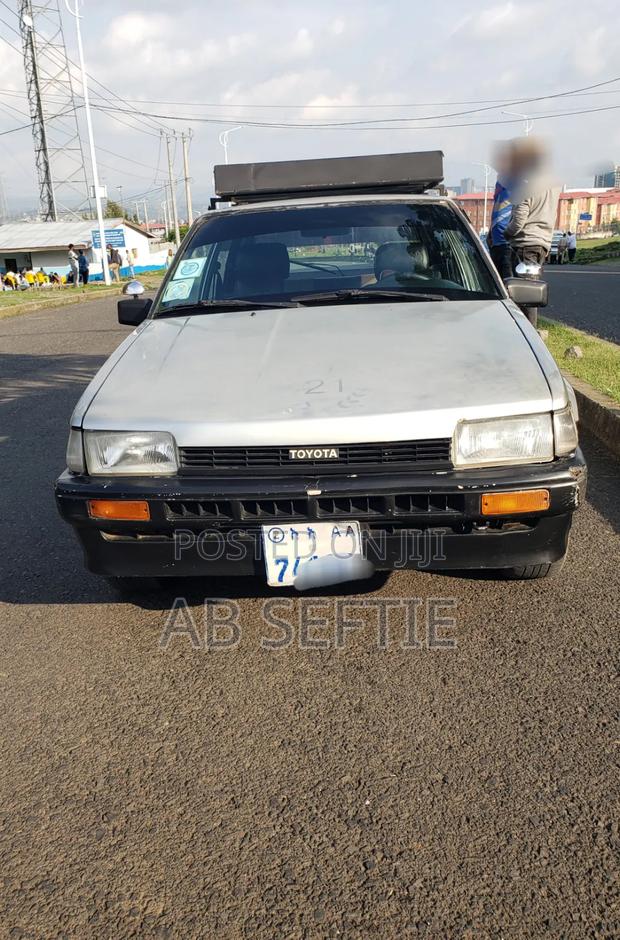 Toyota Corolla 1987 Silver