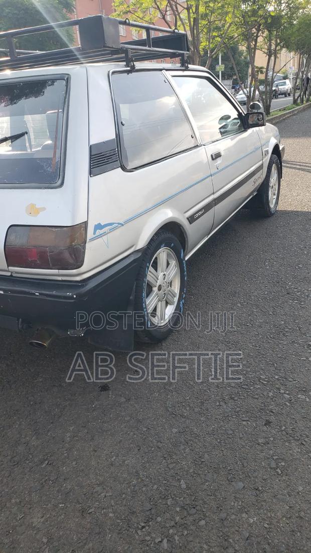 Toyota Corolla 1987 Silver