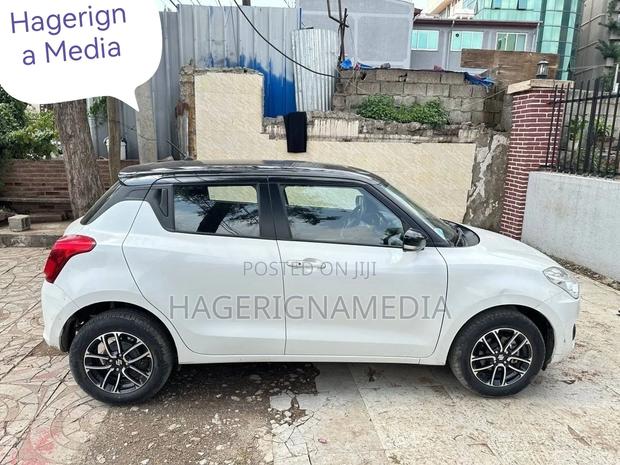 Suzuki Swift 2022 White