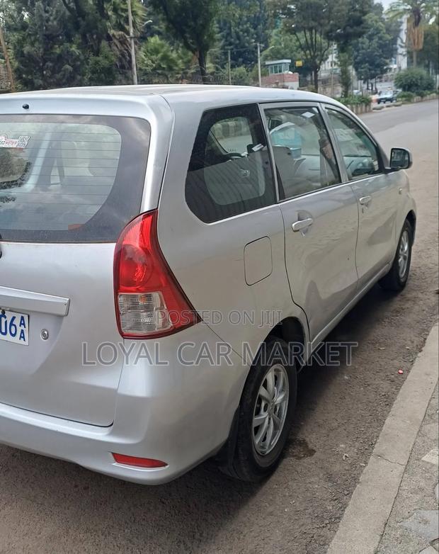 Toyota Avanza 2012 Silver