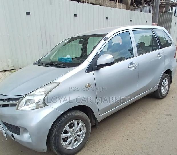Toyota Avanza 2012 Silver