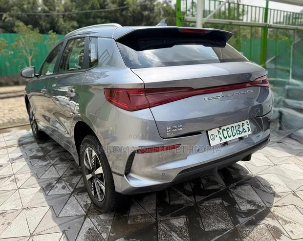 BYD E2 43 kWh 94 hp FWD 2025 Gray