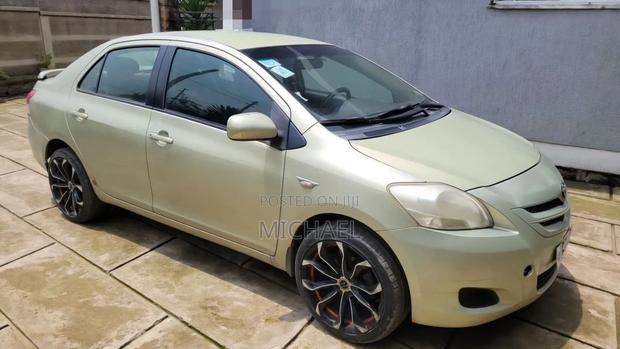 Toyota Belta 2010