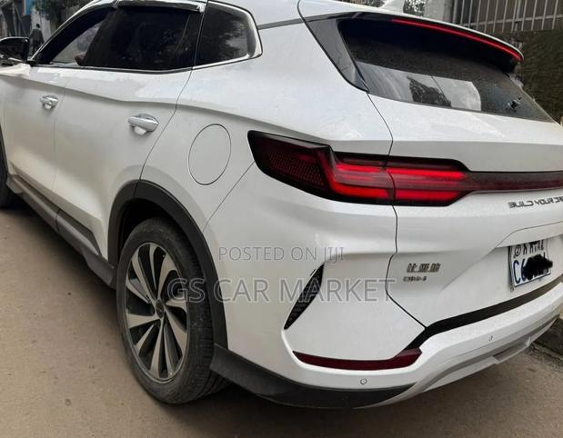 BYD Song Plus DM-i 2025 White
