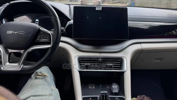 BYD Song Plus DM-i 2025 White