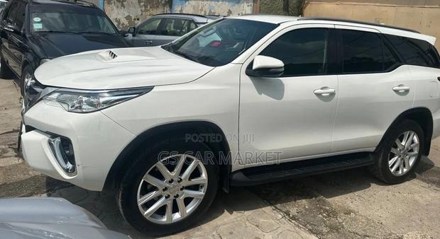 Toyota Fortuner 2017 White