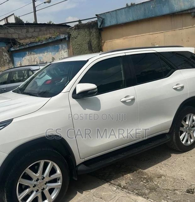 Toyota Fortuner 2017 White