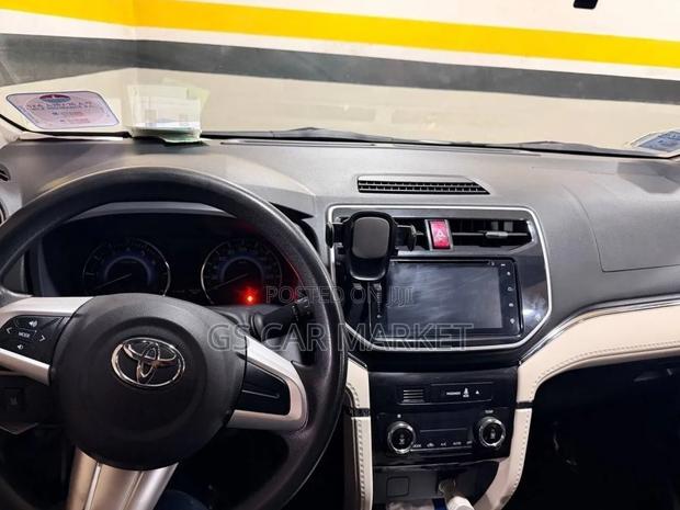 Toyota Rush 2020 Gray