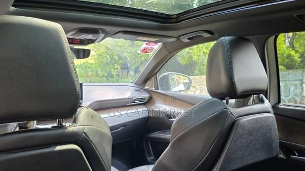 Peugeot 5008 2021 Ivory