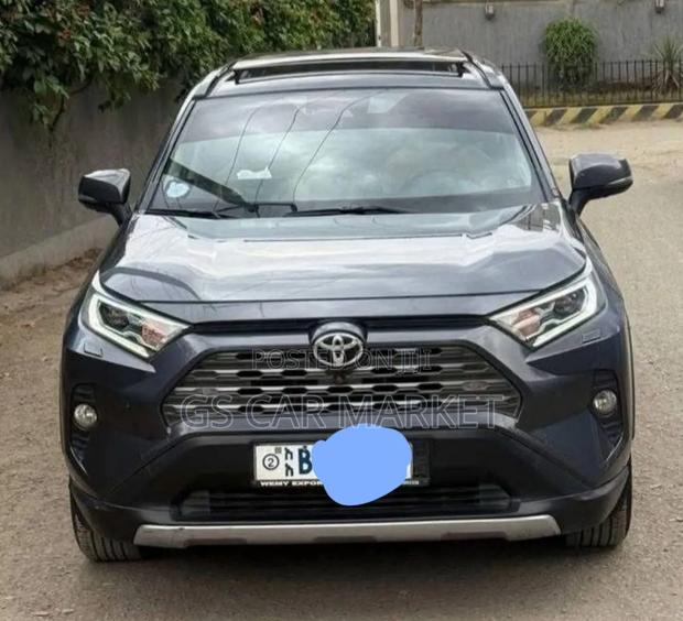 Toyota RAV4 2021 Beige