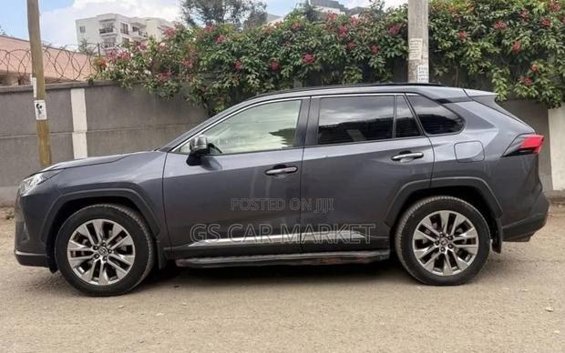 Toyota RAV4 2021 Beige