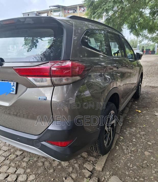 Toyota Rush 2022 Brown