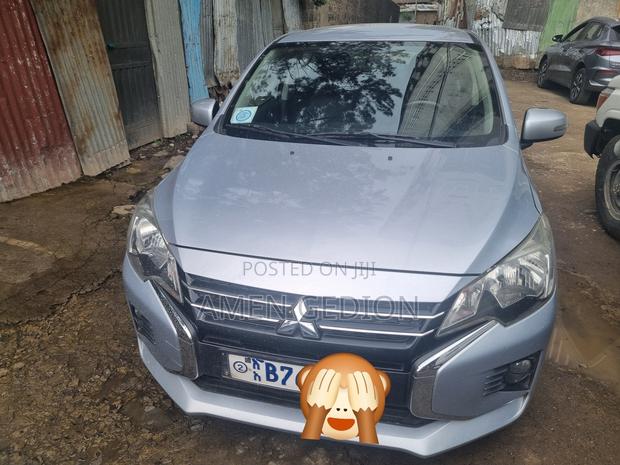 Mitsubishi Attrage 2021 Silver