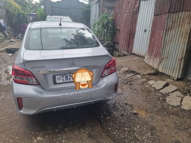 Mitsubishi Attrage 2021 Silver