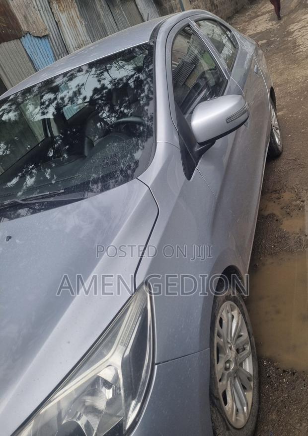 Mitsubishi Attrage 2021 Silver