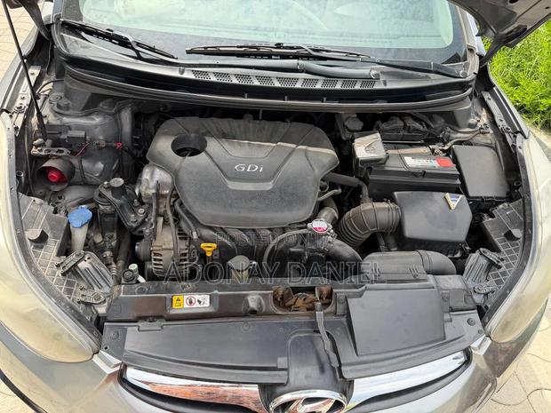 Hyundai Avante 2013 Silver