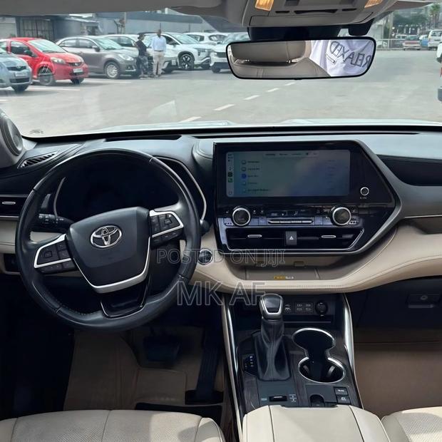Toyota Highlander Limited AWD 2023 White
