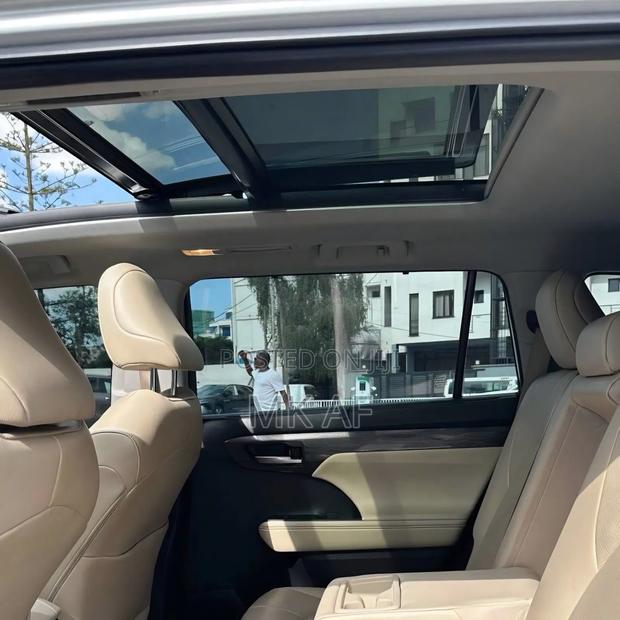 Toyota Highlander Limited AWD 2023 White
