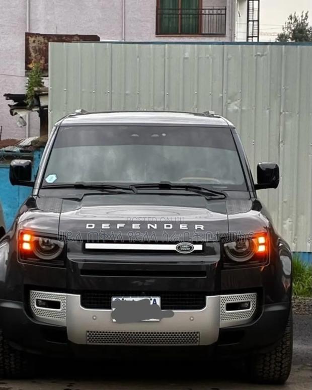 Land Rover Defender 2023 Gray