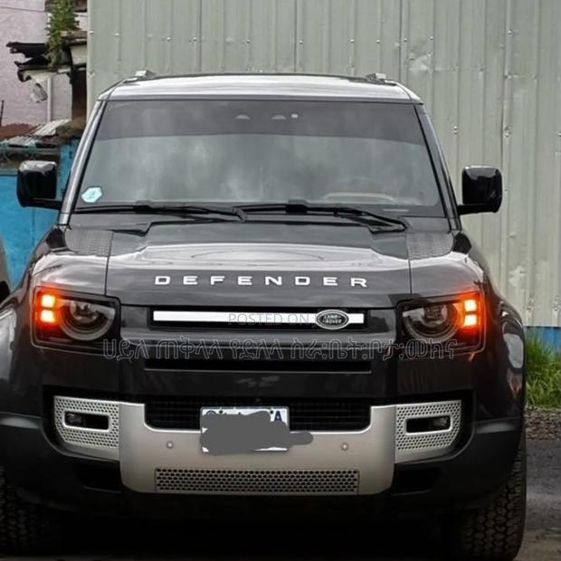 Land Rover Defender 2023 Gray