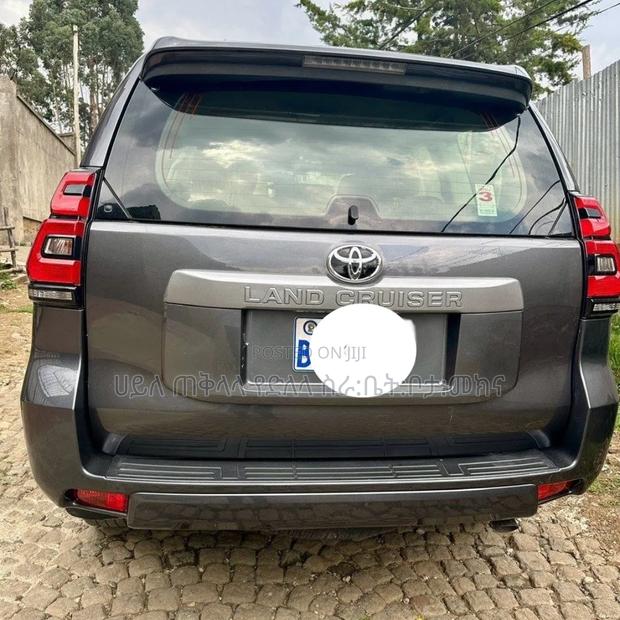 Toyota Land Cruiser Prado 2020 Maroon
