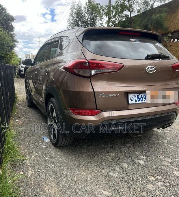 Hyundai Tucson 2016 Brown