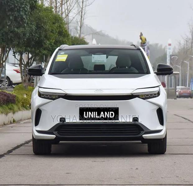 New Toyota bZ4X 2024 White