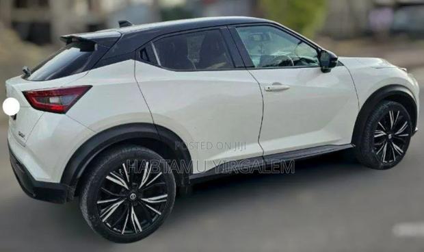 Nissan Juke 2021 White
