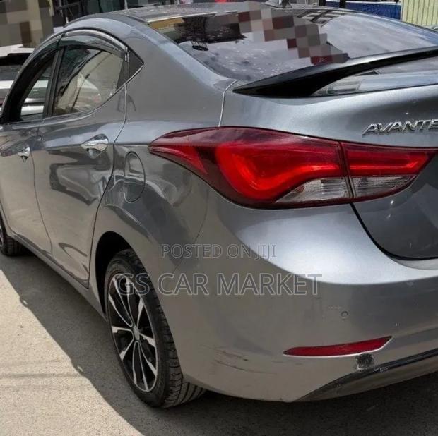 Hyundai Avante 2015 Teal