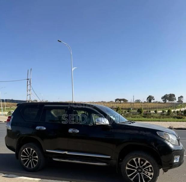 Toyota Land Cruiser Prado 2012 Matt Black