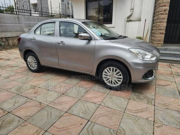 Suzuki Dzire 2022 Silver