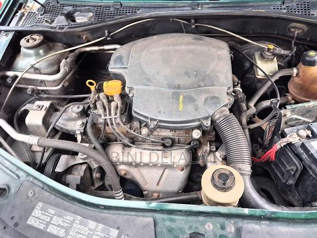 Dacia Logan 2006 Green