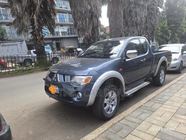 Mitsubishi Attrage 2007 Black