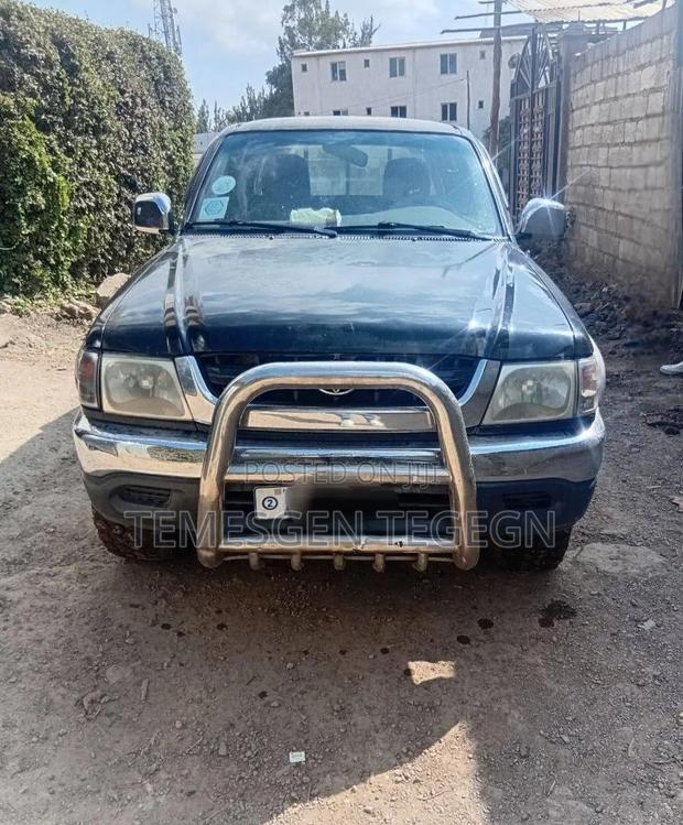 Toyota Hilux 2003