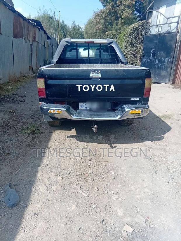 Toyota Hilux 2003