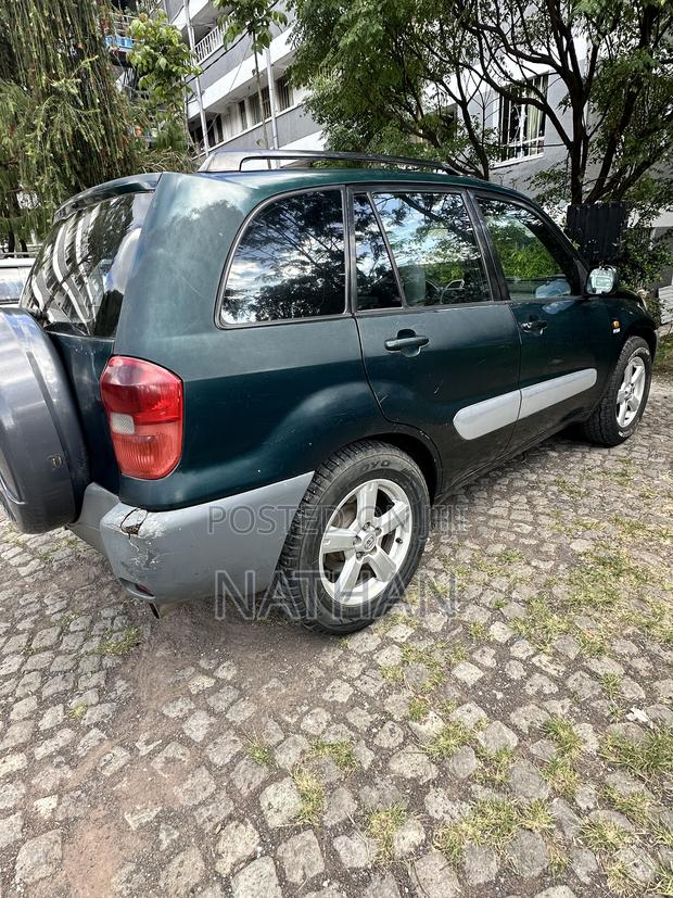 Toyota RAV4 2001 Blue