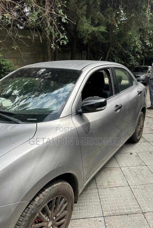 Suzuki Dzire 2022 Silver