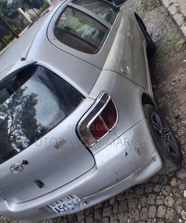 Toyota Vitz 2000