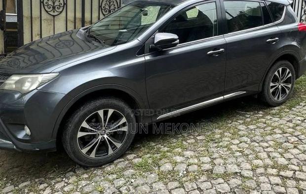 Toyota RAV4 2015 Gray
