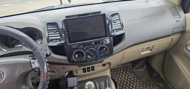 Toyota Fortuner 2010