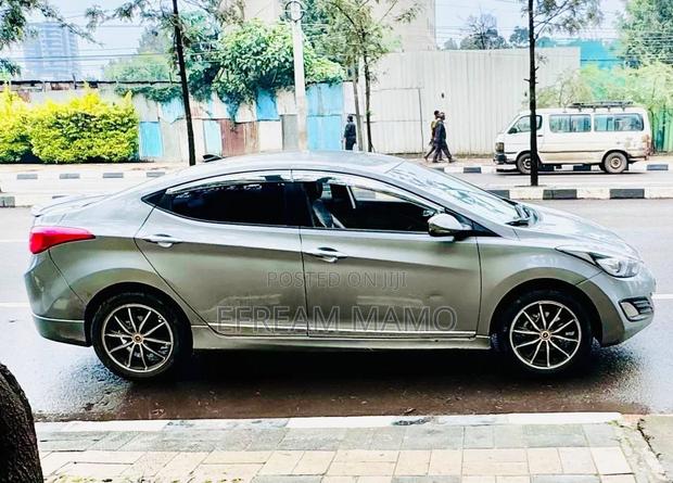 Hyundai Avante 2014