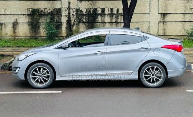 Hyundai Avante 2014