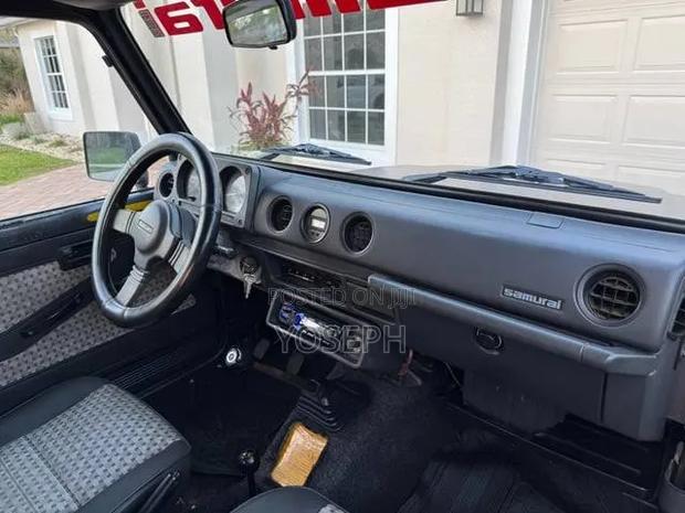 Suzuki Samurai 1993 Black
